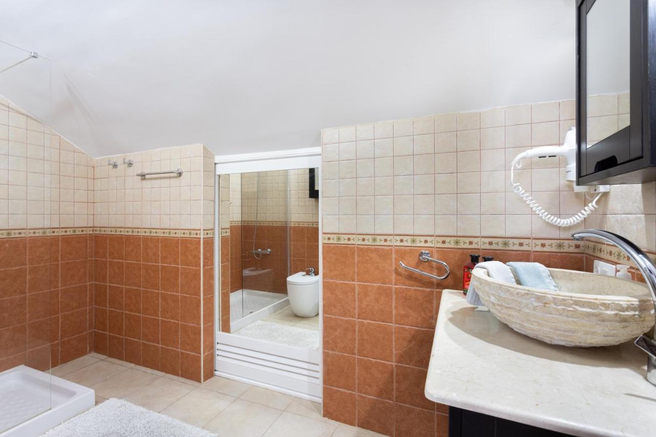 Exclusive Penthouse: Beachfront Oasis with Heated Pool Playa de las Americas  Exterior photo